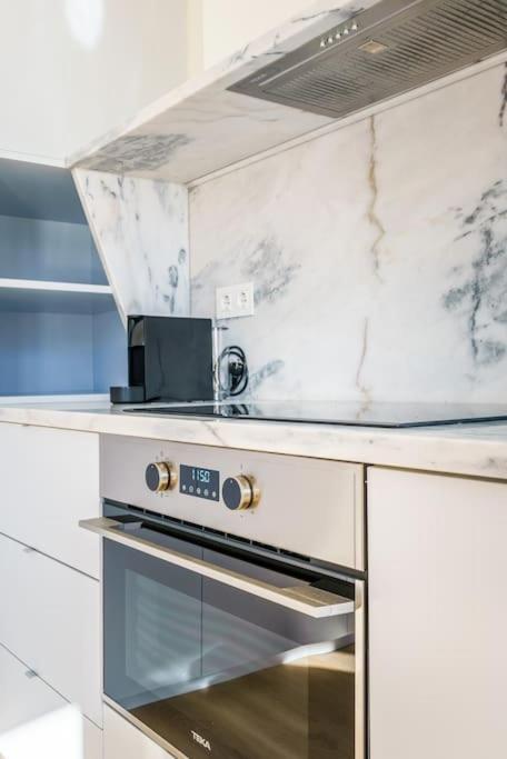Modern & Bright - Faro Mercado Apt 22 ภายนอก รูปภาพ